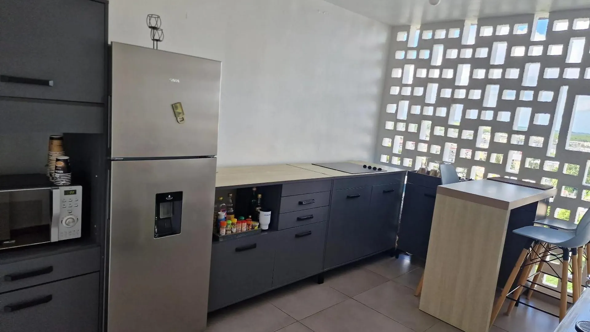 Appartement Spacieux Aux Abymes Avec Vue Sur La Ville 70 M² Les Abymes Guadeloupe